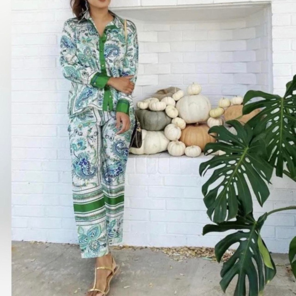 Zara Green and Blue Paisley Button Down Shirt